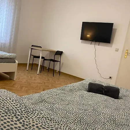 Monteurhaus Luestringen Apartment *